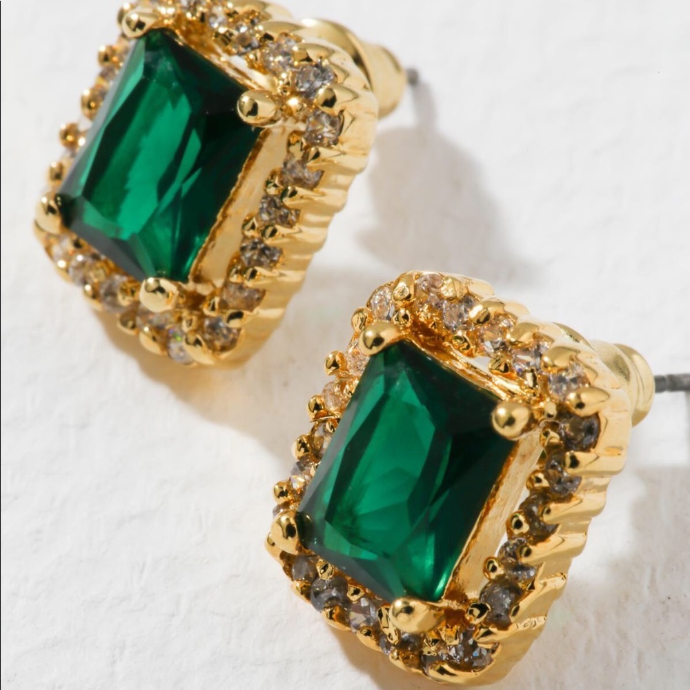 New Vanessa Mooney the riches earrings emerald